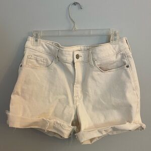 Old Navy beige women’s shorts size 8
